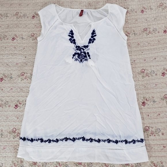 Vacay Boho Embroidered Tunic Dress with Tassels - Picture 1 of 7